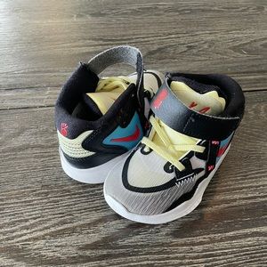 Toddler Nike Kyrie Infinity SE - size 7c
